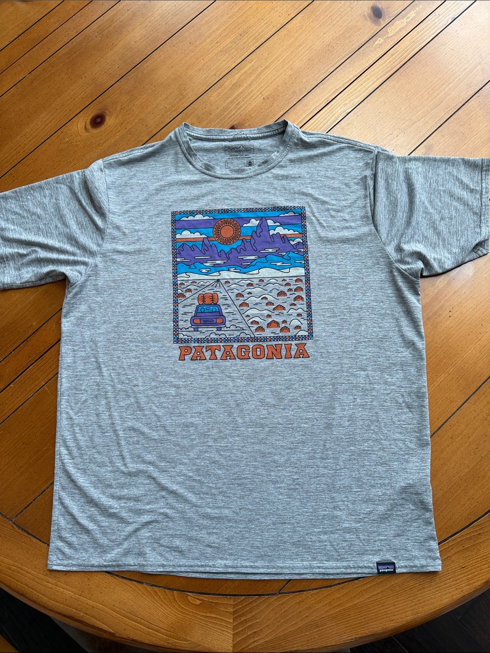 Patagonia Capilene cool UPF 50 Heather Gray Tee - Picture 3 of 7